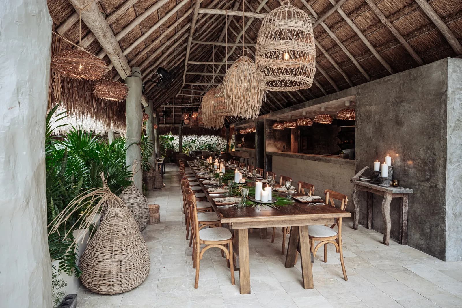 Onze Xpuha, garden bar long communal table set for dining